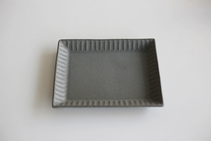 SAKUZAN  Stripe Square Plate (그레이)